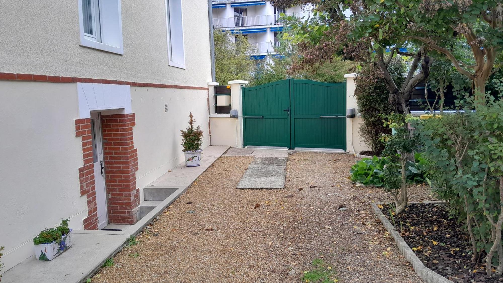 Independant Avec Jardin Saint-Cyr-sur-Loire